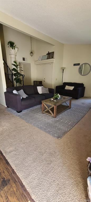 318 Wilma Cir #B - Photo 3 of 4