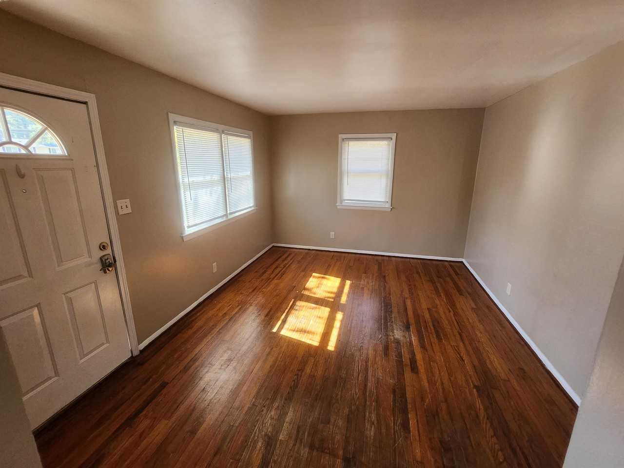 2844 Club Plaza Rd #1 - Photo 3 of 8