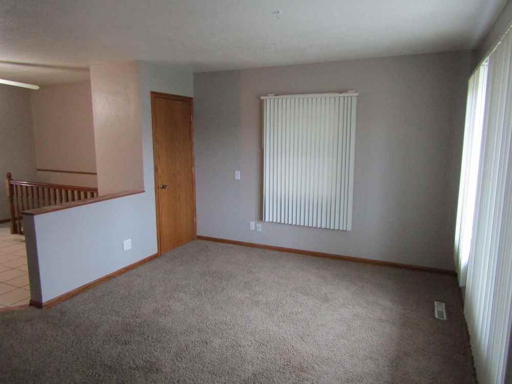 2388 Martin Dr - Photo 2 of 31