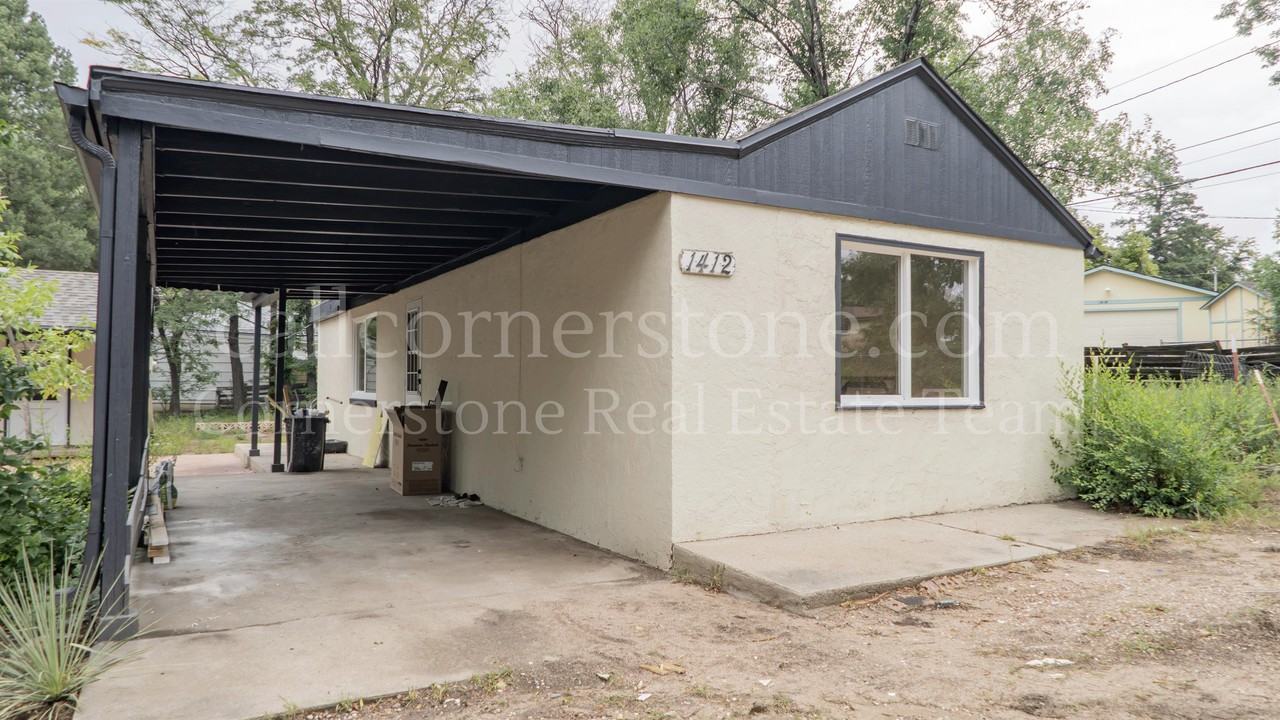 1412 Columbine Rd #1 - Photo 3 of 10