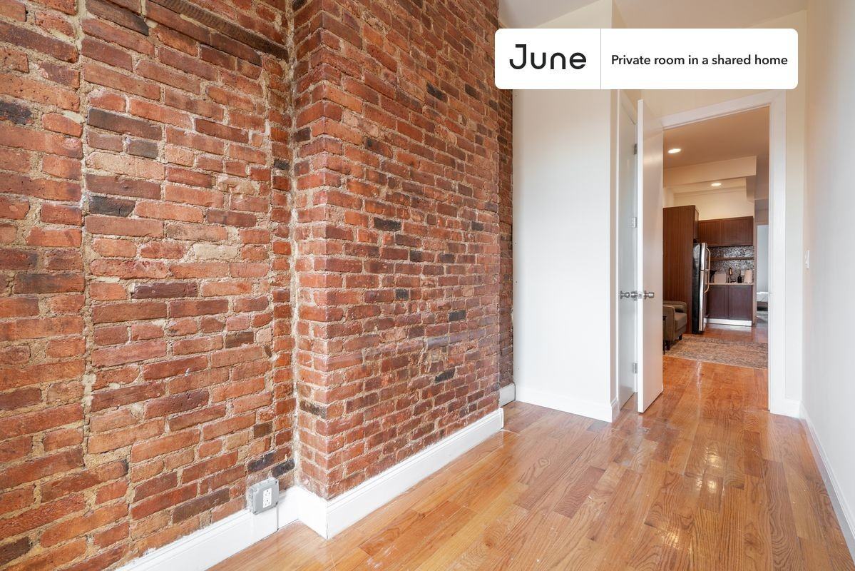148 Grove St #B - Photo 5 of 18
