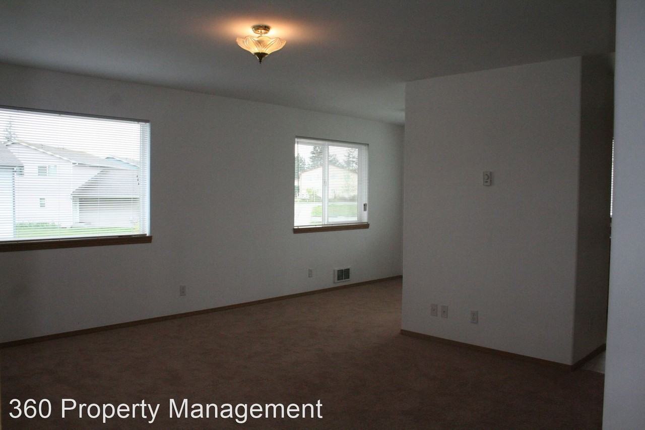 1342 NW Falls Creek Loop - 4 plex - Photo 2 of 9