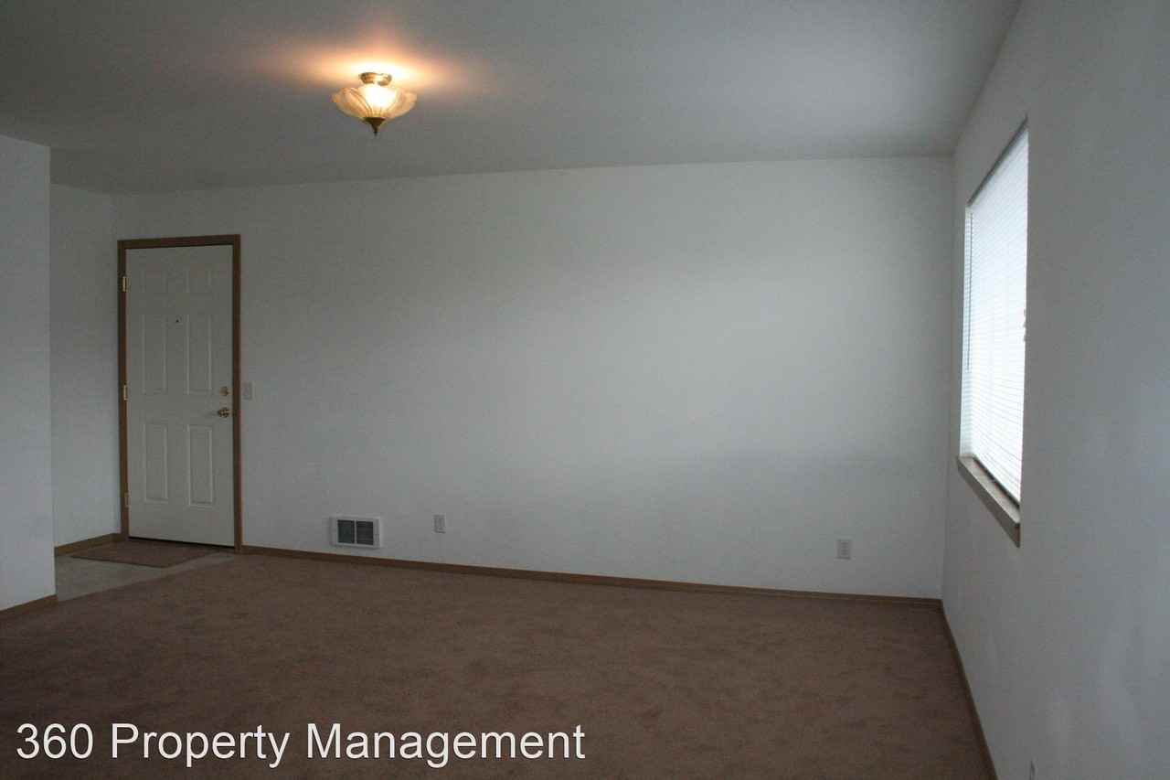 1342 NW Falls Creek Loop - 4 plex - Photo 3 of 9