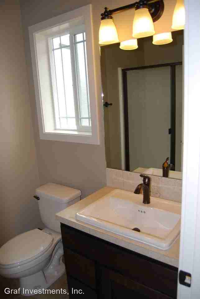 Virginia Crossing 204 Valleyview Ave. - Photo 3 of 26