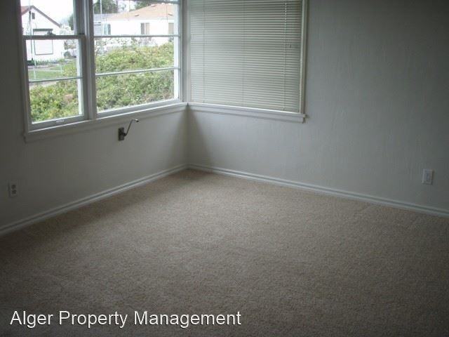 1124/1128 Perry Avenue - Photo 3 of 7