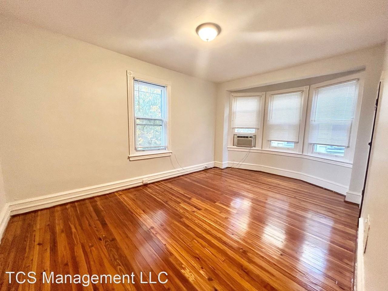 1664 Conklin Street - Photo 2 of 7