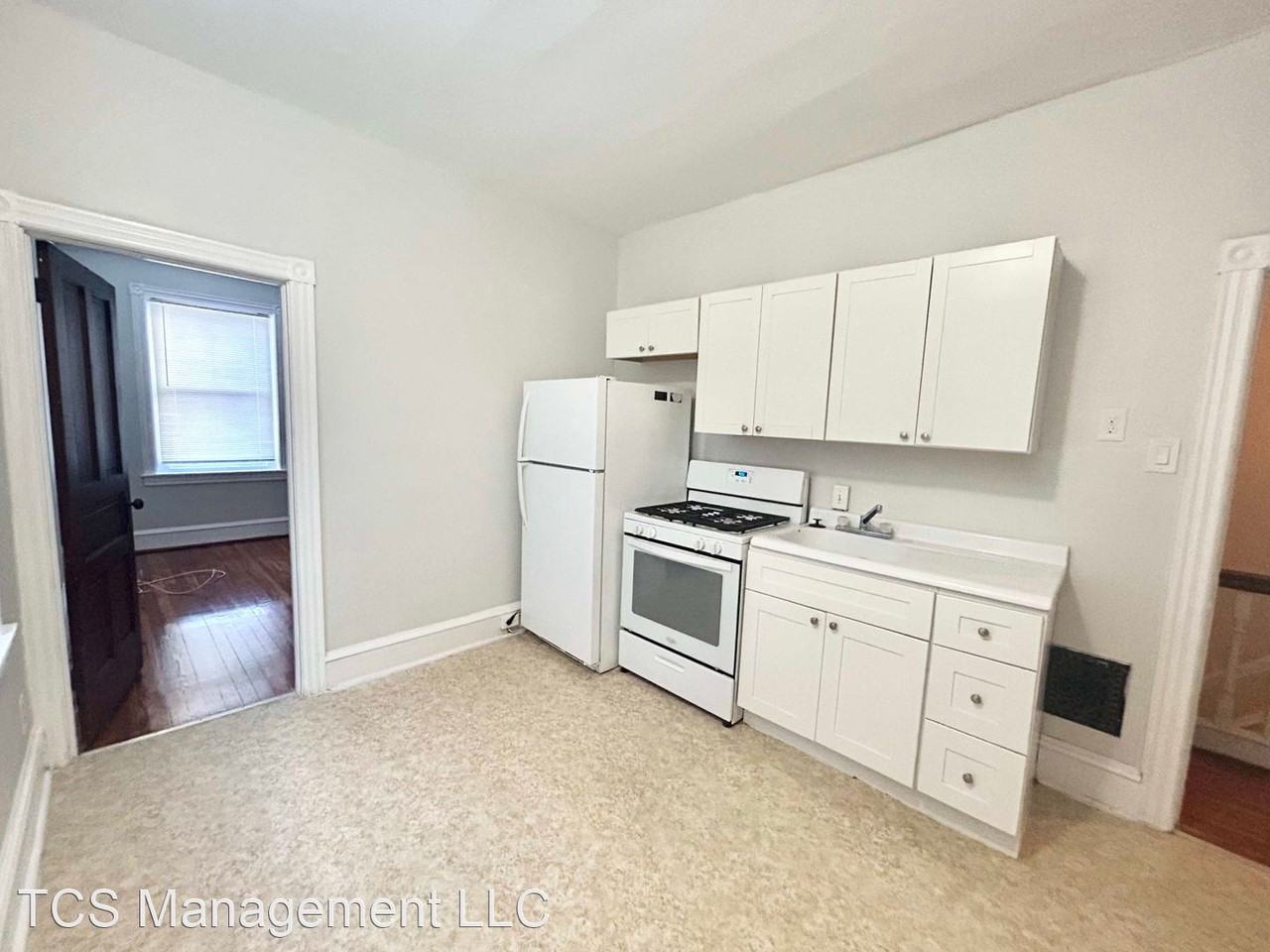 1664 Conklin Street - Photo 3 of 7