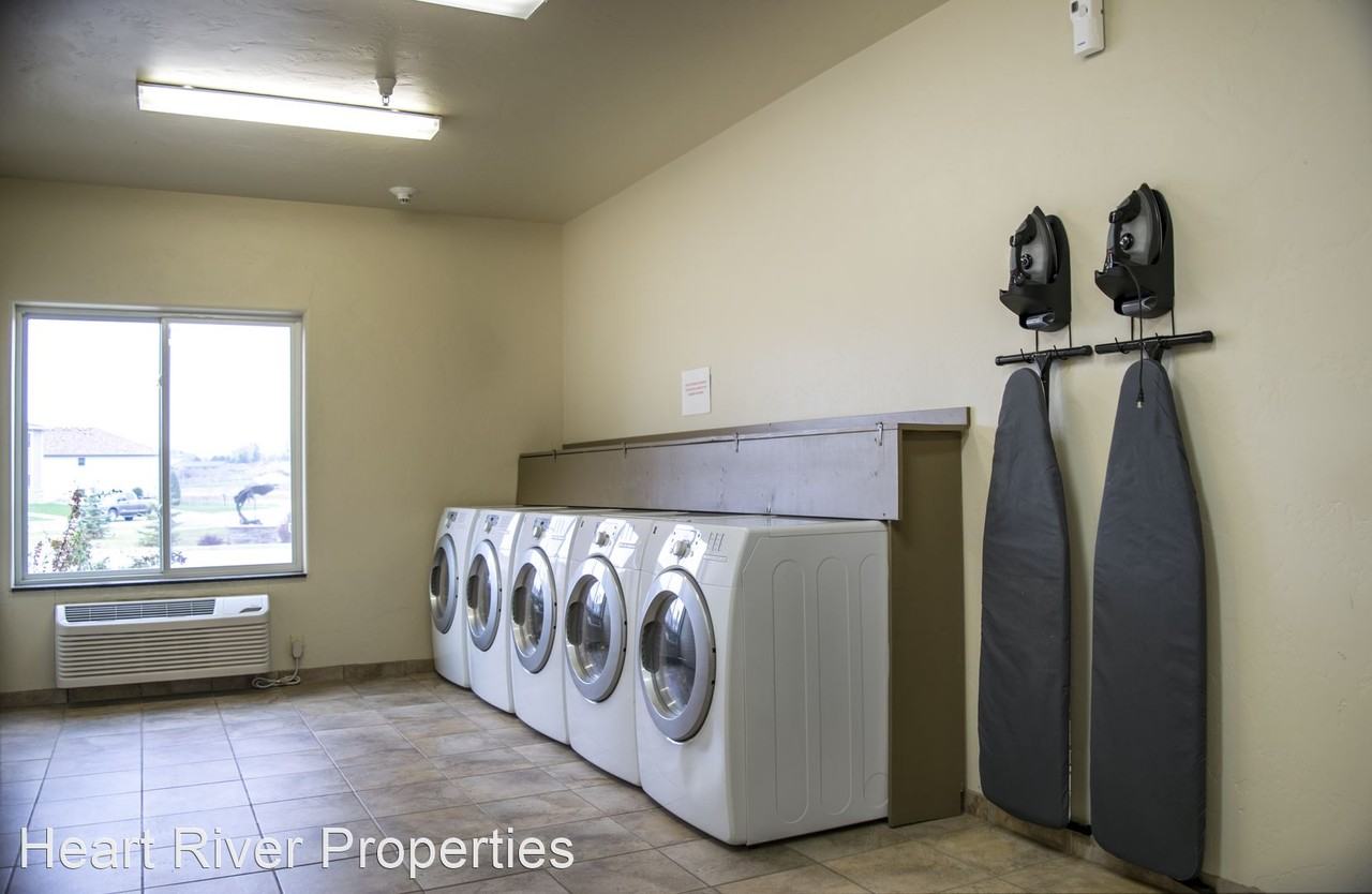 1193 14th St W - Photo 3 of 6