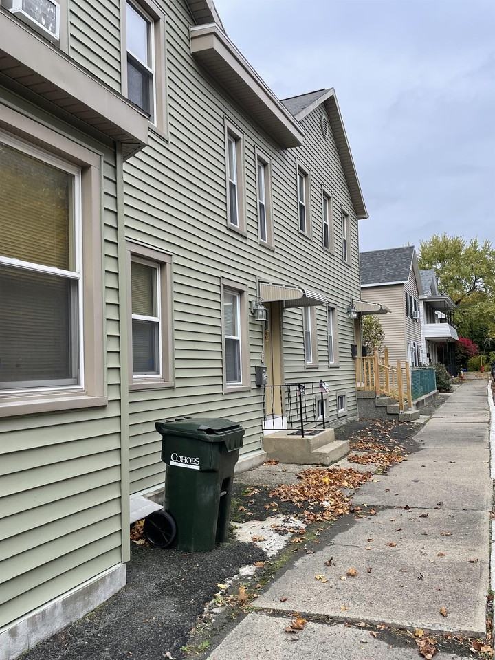 15 Johnston Ave - Photo 4 of 6