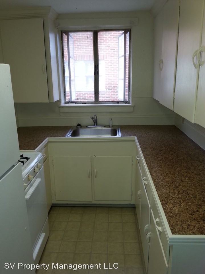 444 Cherry Avenue - Photo 2 of 9