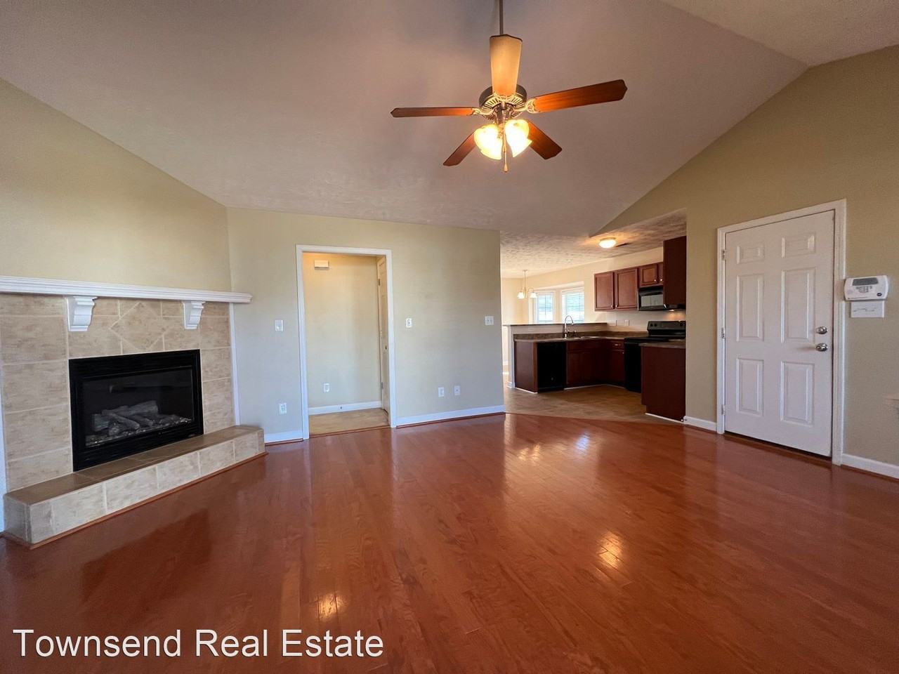 1489 Mingary Ave - Photo 3 of 13