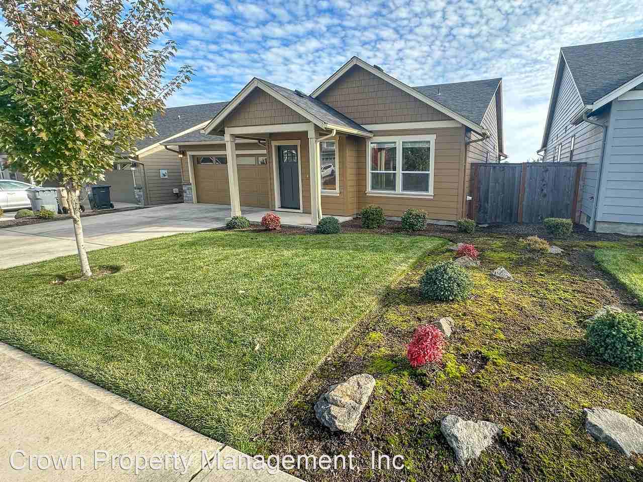 559 Ne Fern Ave - Photo 2 of 29