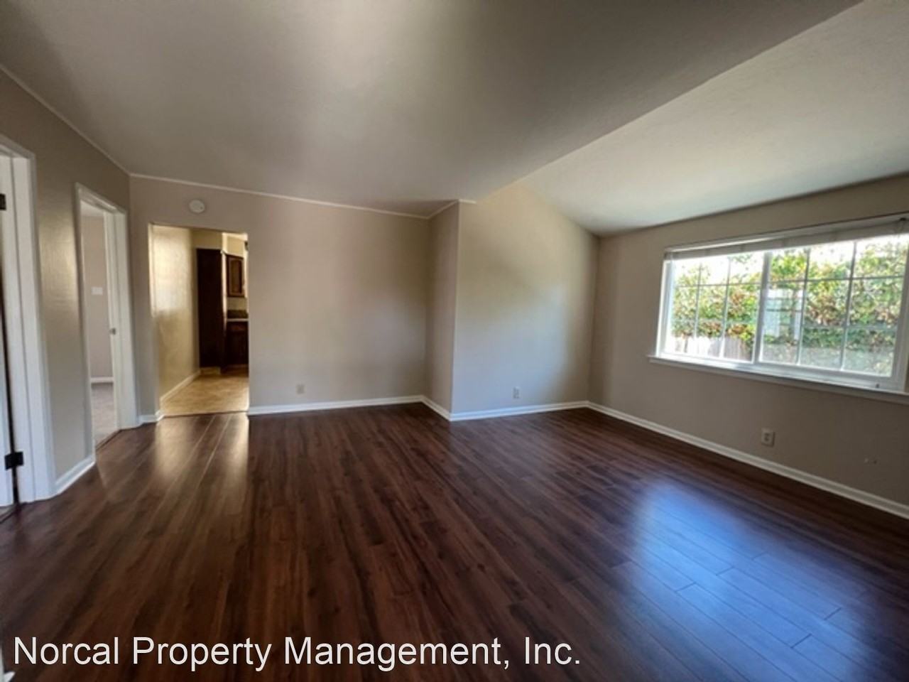124 N Murphy Ave - Photo 2 of 20
