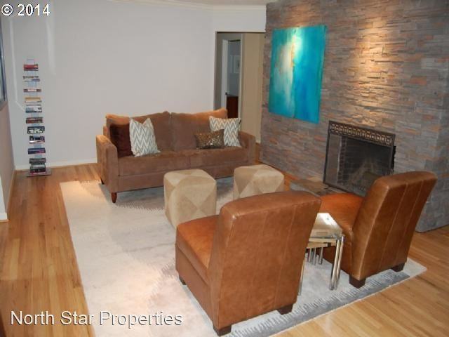 9940 Sw Terwilliger Blvd - Photo 2 of 15