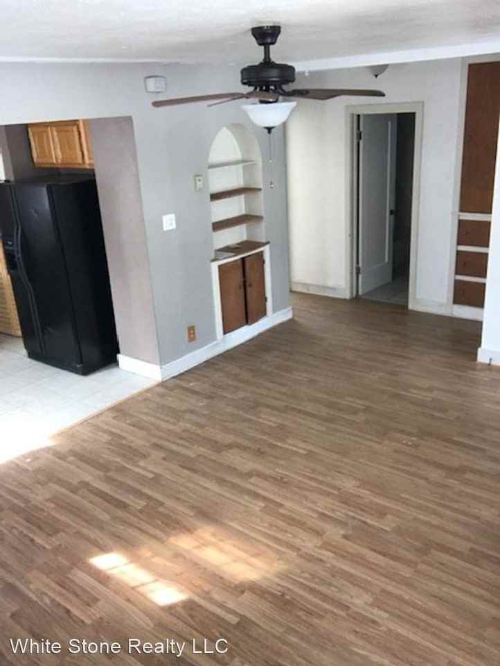 1016 12th St - Photo 2 of 17