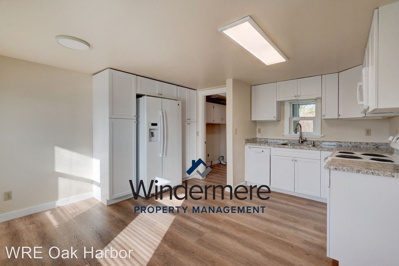 1052 Se 4th Ave - Photo 2 of 23