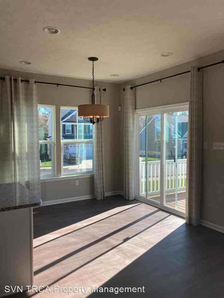 102 Hidden Cliff Rd - Photo 2 of 25