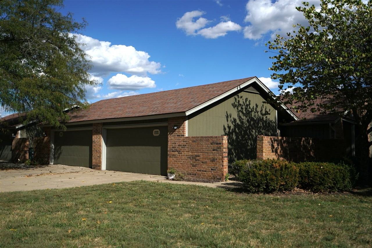 2317 Princeton Pl - Photo 2 of 2