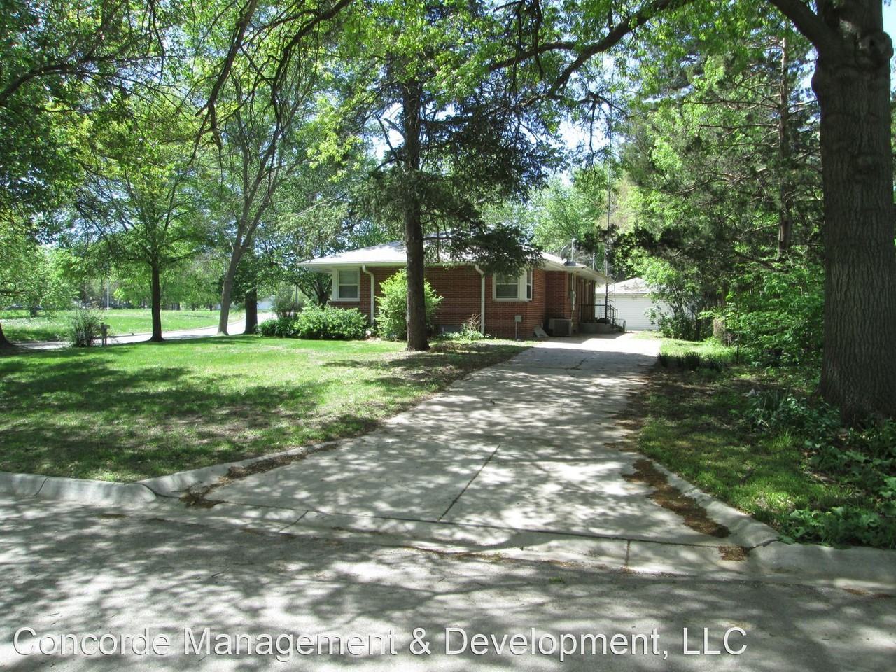 2838 & 2842 D St. - Photo 2 of 15