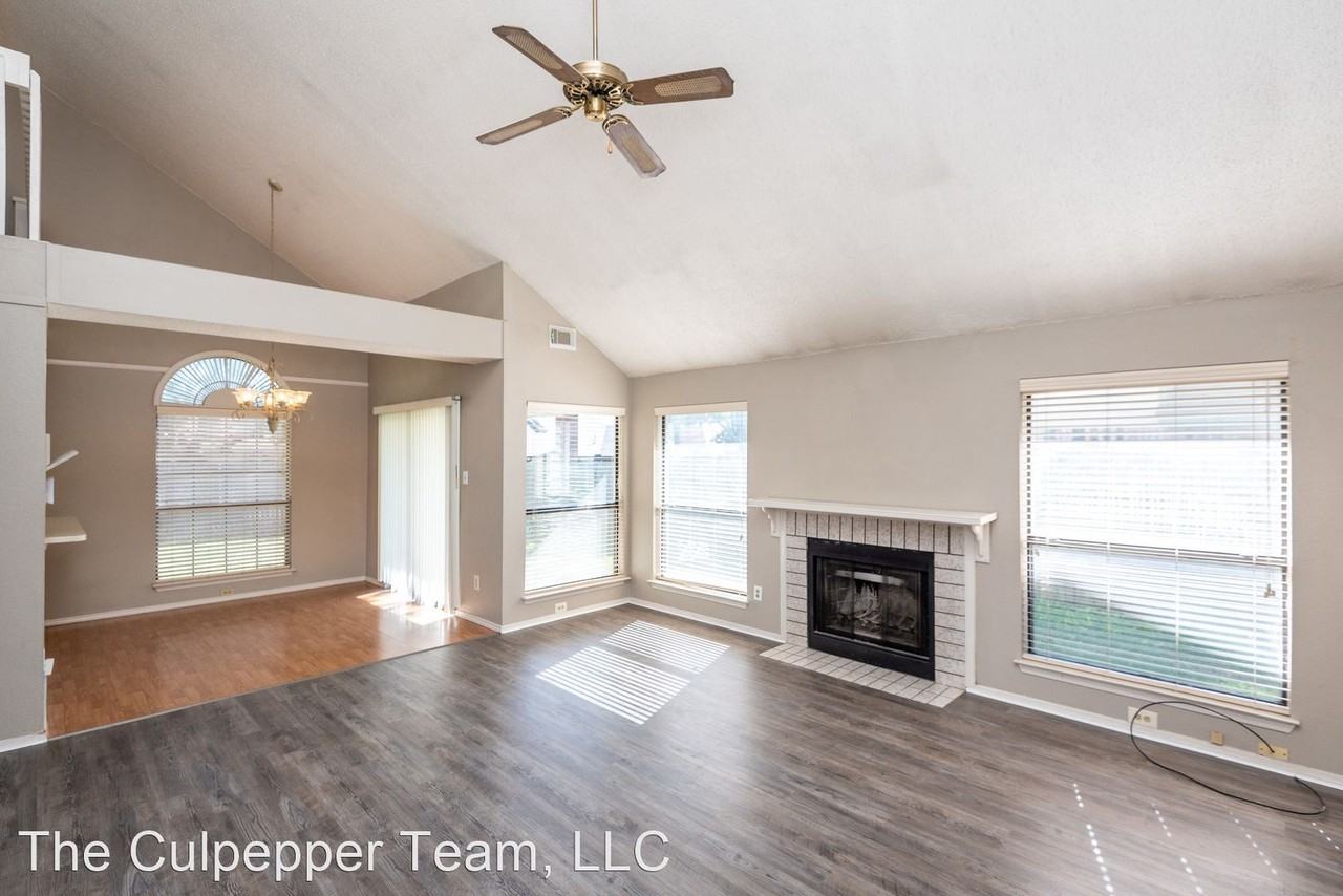 6301 Fairlane Dr - Photo 3 of 19