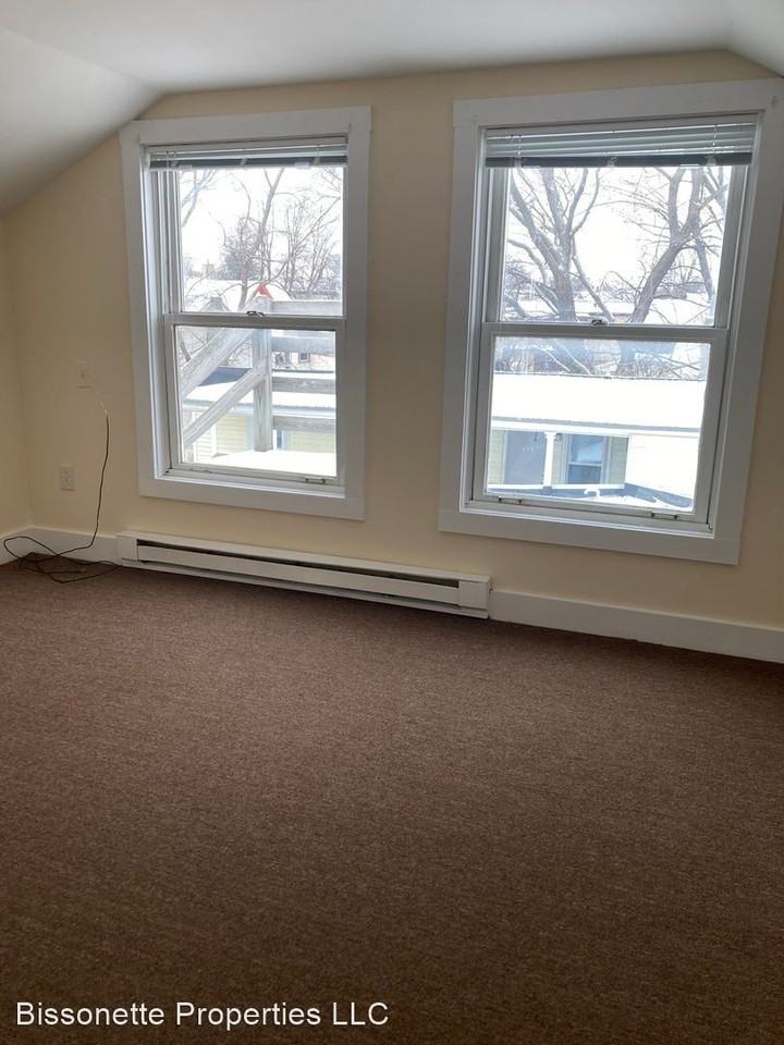 45 Willow St - Photo 2 of 15