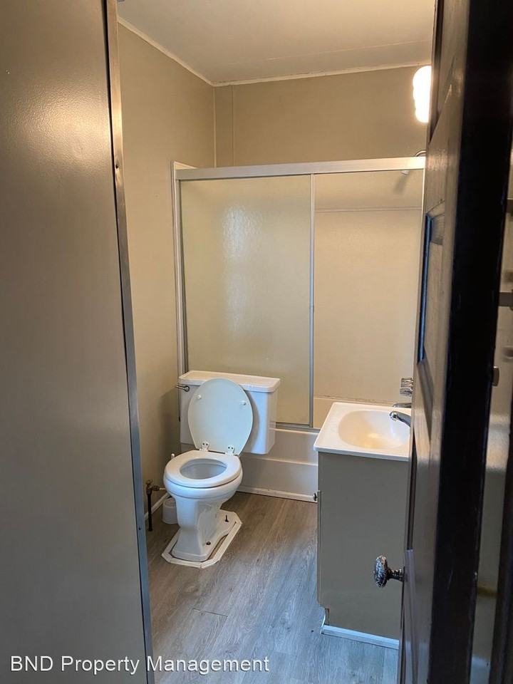 1221 Varland Ave - Photo 2 of 5