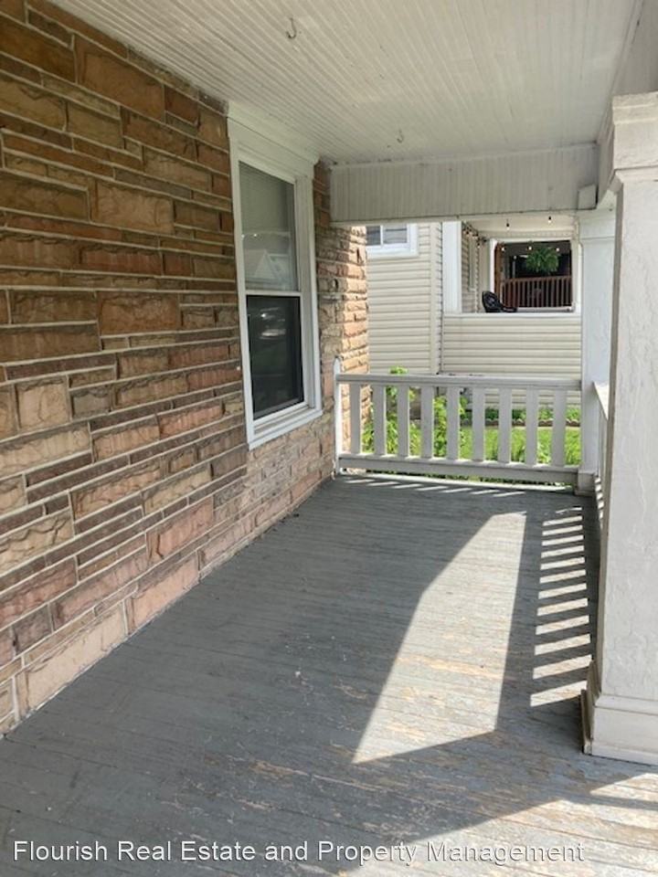 222 Illinois Ave. - Photo 3 of 31