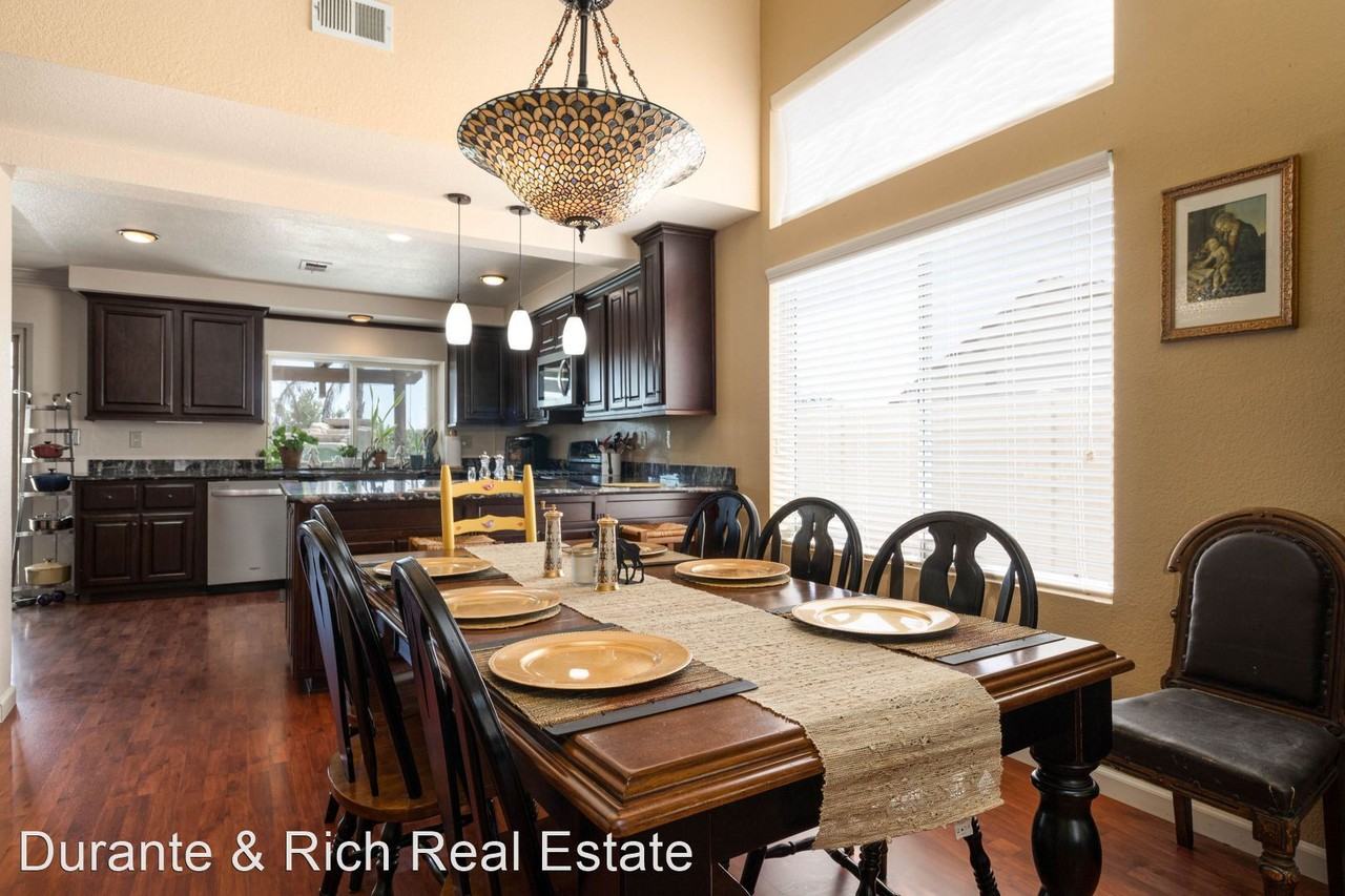 1758 S Point Dr - Photo 3 of 21