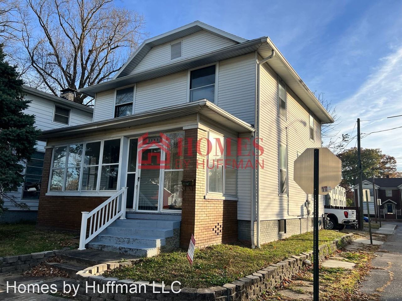 1322 Se 1st St - Photo 2 of 14