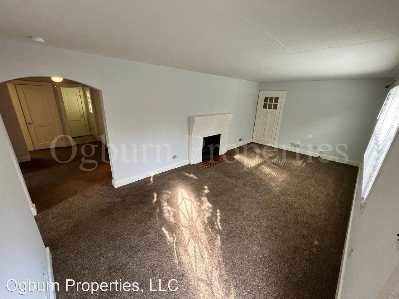 3243 Emory Dr - Photo 2 of 7