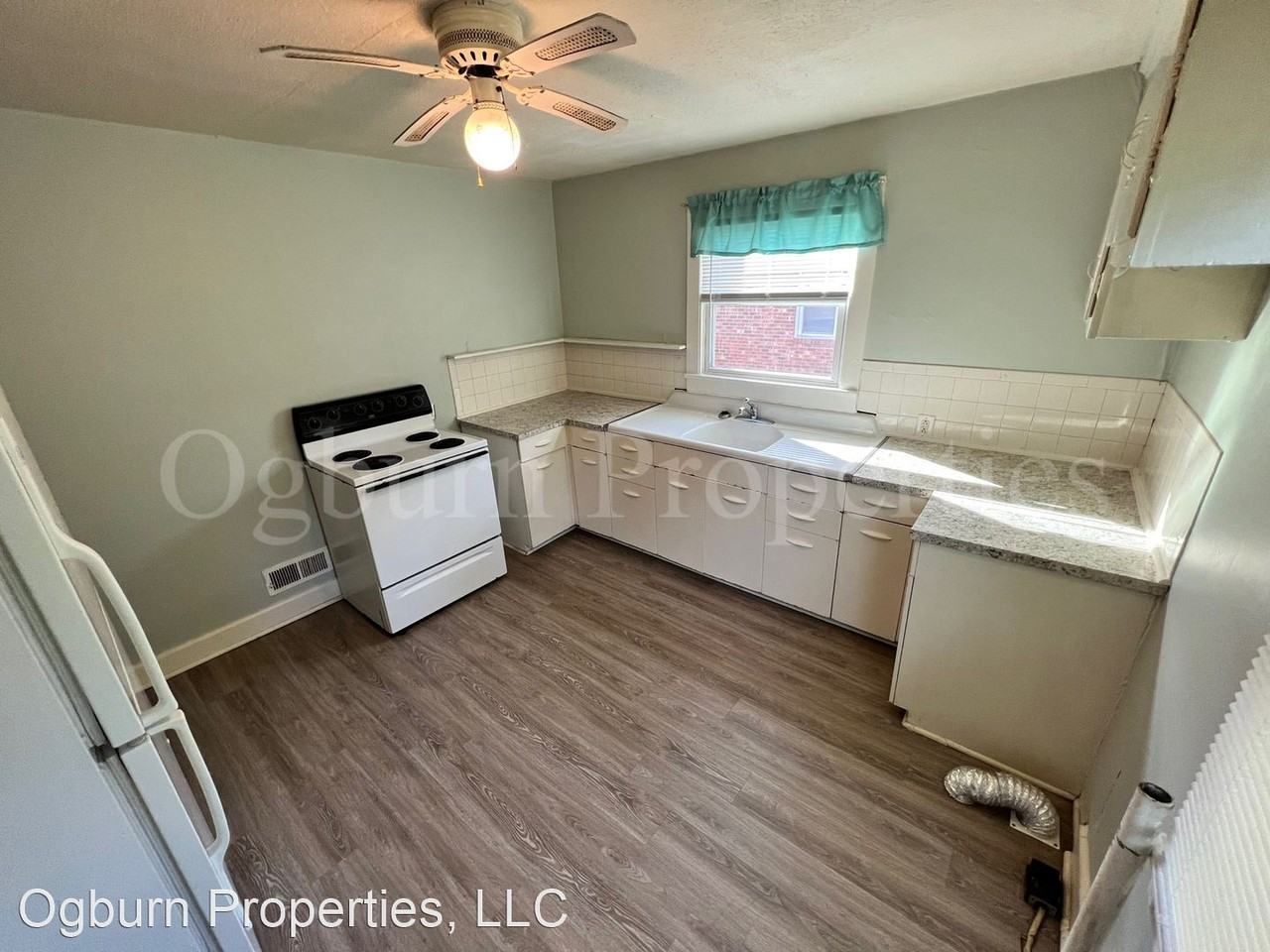 3243 Emory Dr - Photo 3 of 7