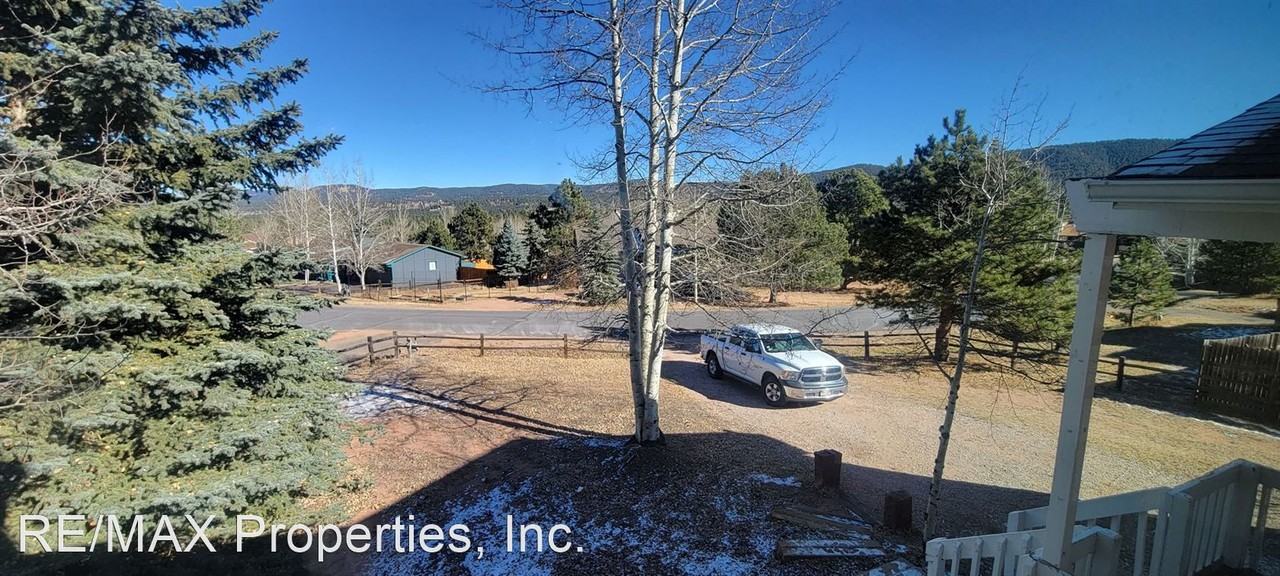 720 Northwoods Dr W - Photo 2 of 39