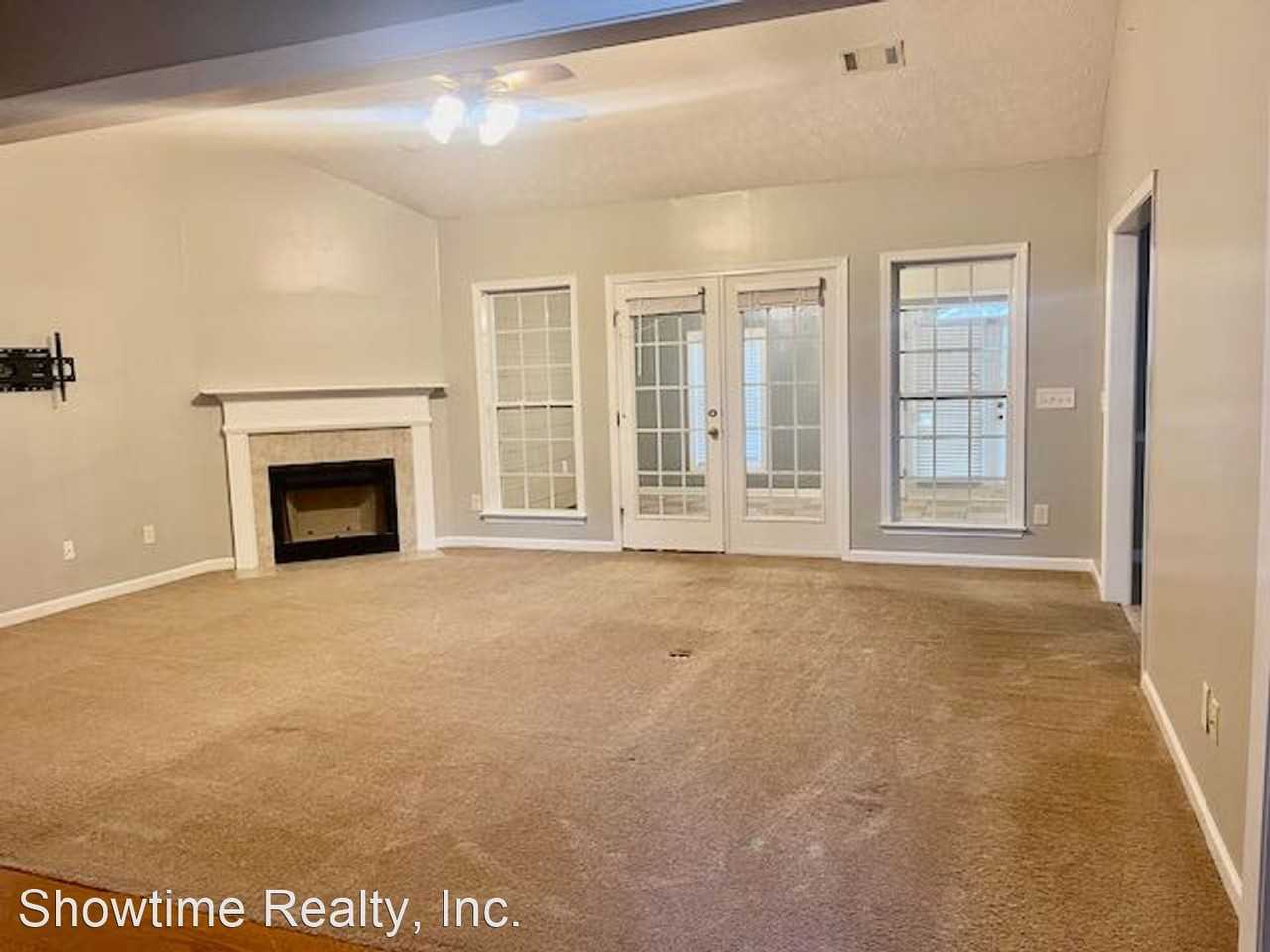 2978 Waterhill Dr - Photo 2 of 27