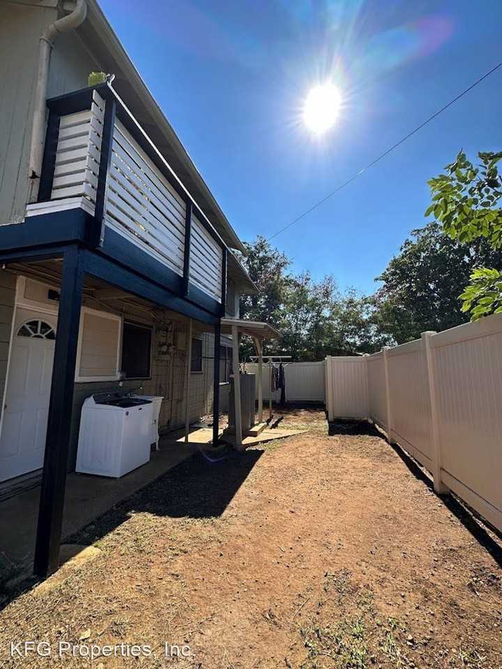 84-1040 Hana St - Photo 2 of 12