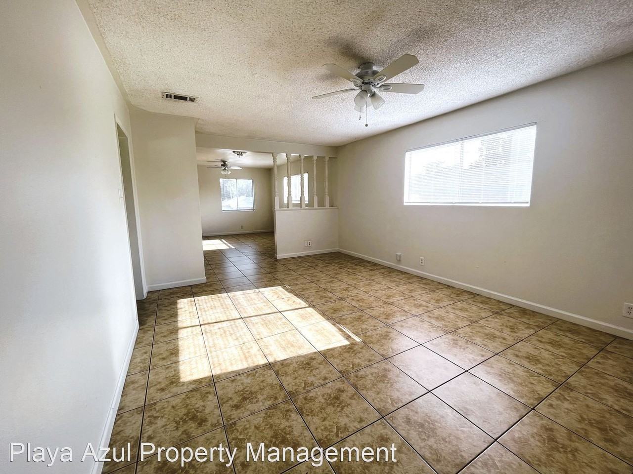 1921 Baker St - Photo 3 of 13