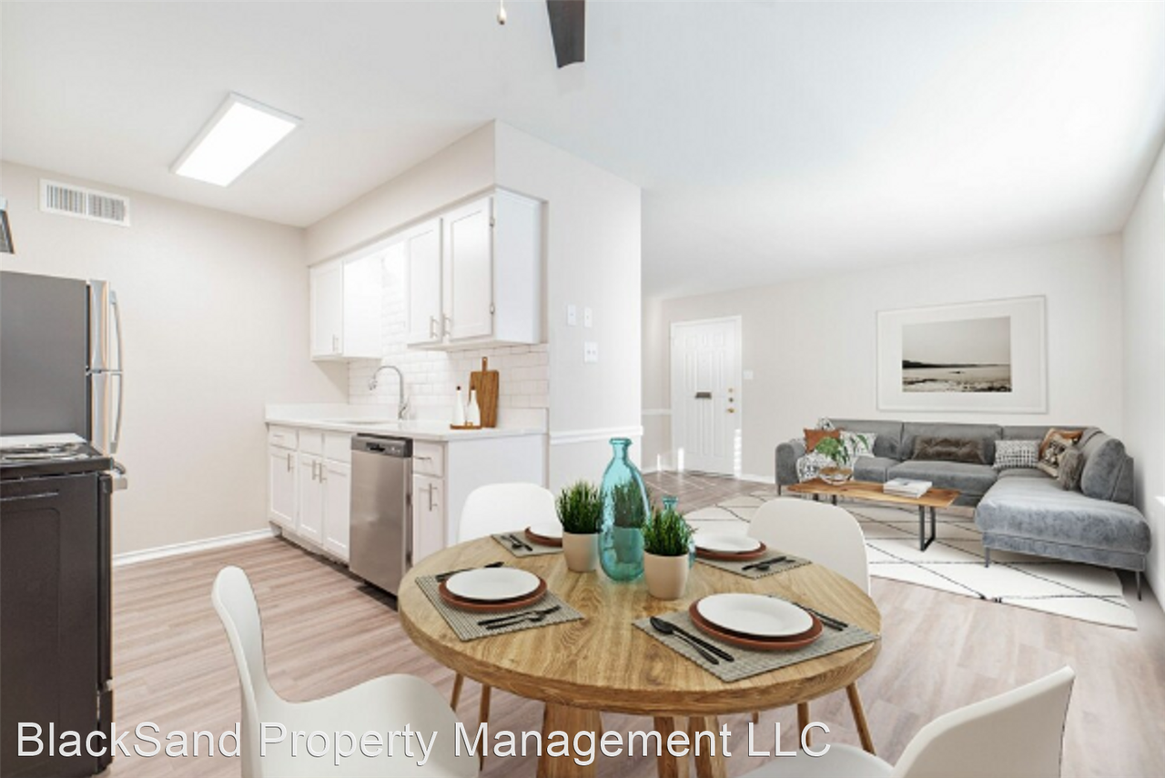 Ashton on 287 - Photo 2 of 4