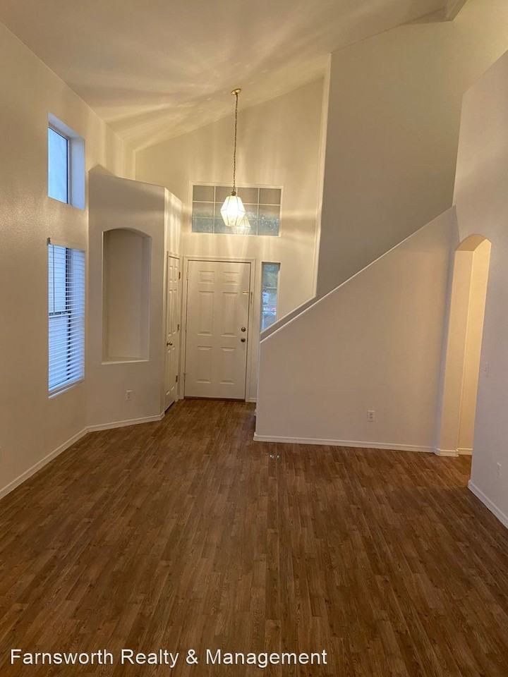 5057 E Dragoon Ave - Photo 2 of 25