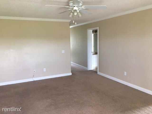 19180 N Clairmonte St - Photo 2 of 6