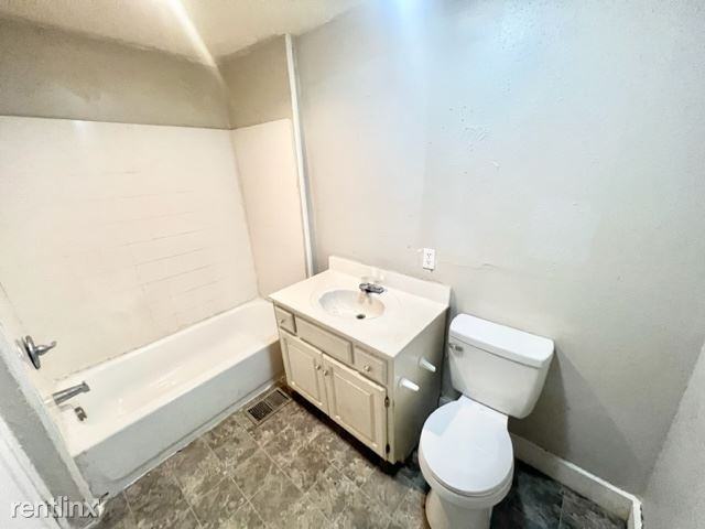 6228 E 16th Ter - Photo 3 of 16