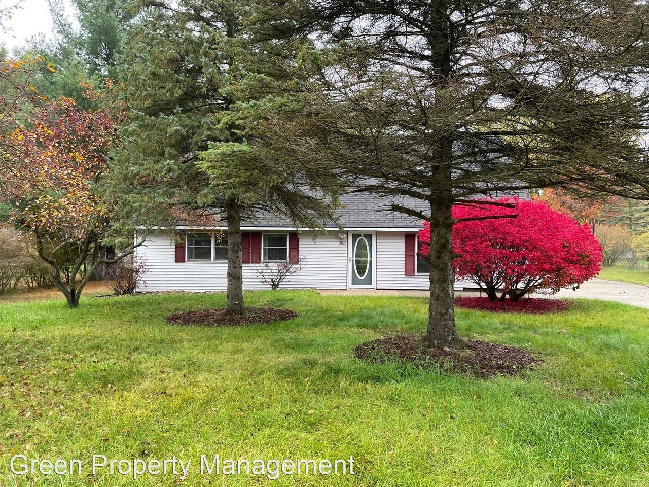 2031 Garret Dr Ne - Photo 2 of 38