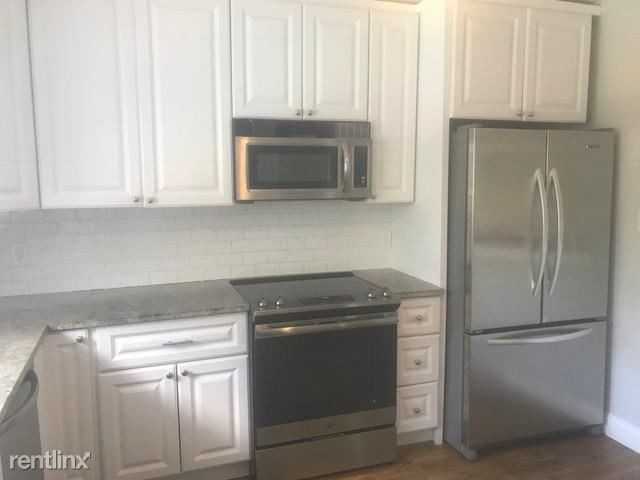 318 Wellesley Dr - Photo 2 of 18