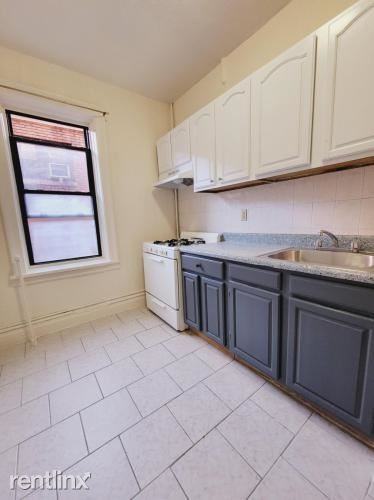 2671 John F Kennedy Blvd Apartments in McGinley Square, Jersey City, NJ