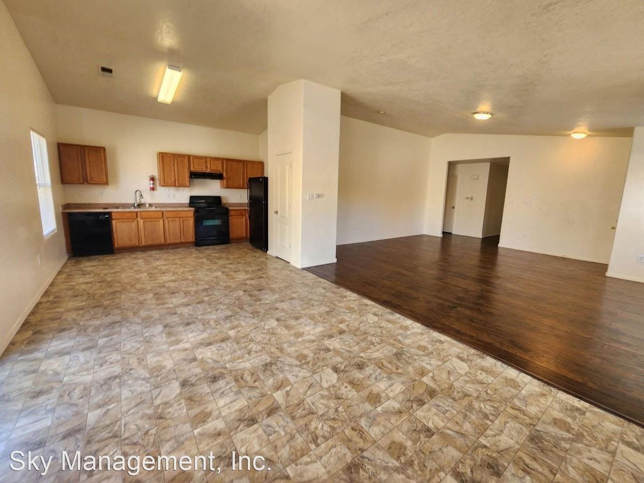 10115 Range Rd Sw - Photo 2 of 19