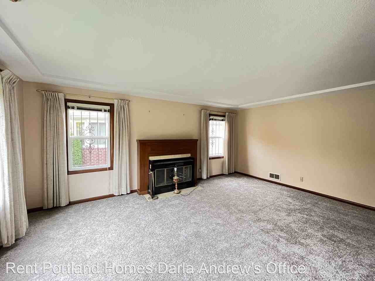 5425 Se 47th Ave - Photo 3 of 31