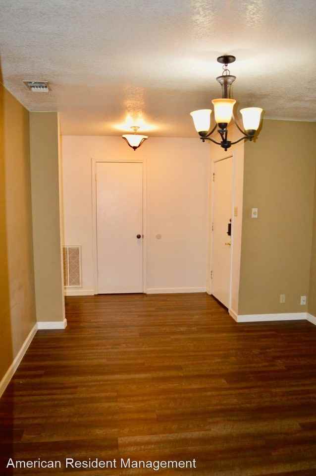 14613 Hook Dr - Photo 2 of 25