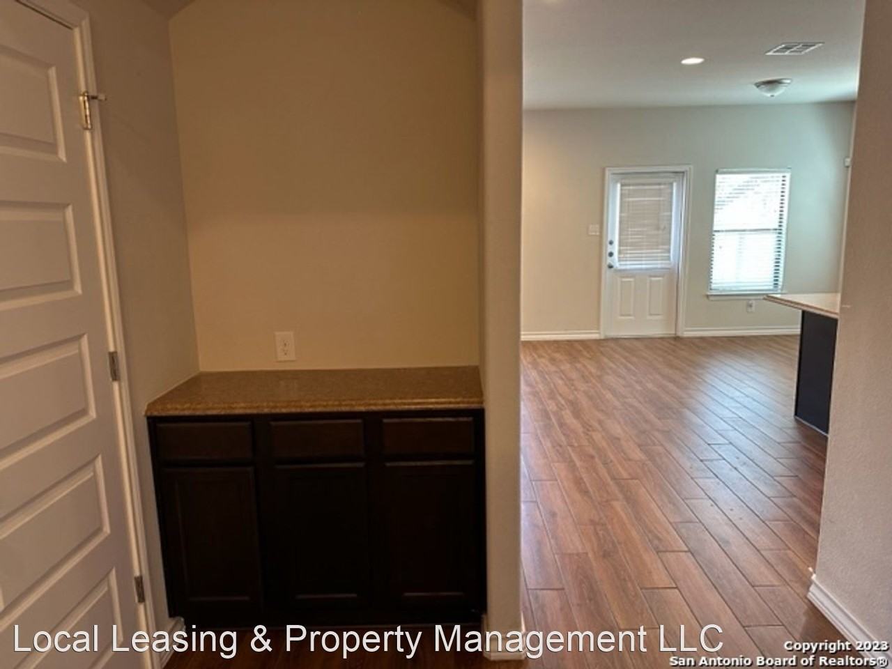 1306 Garden Dusk - Photo 2 of 18