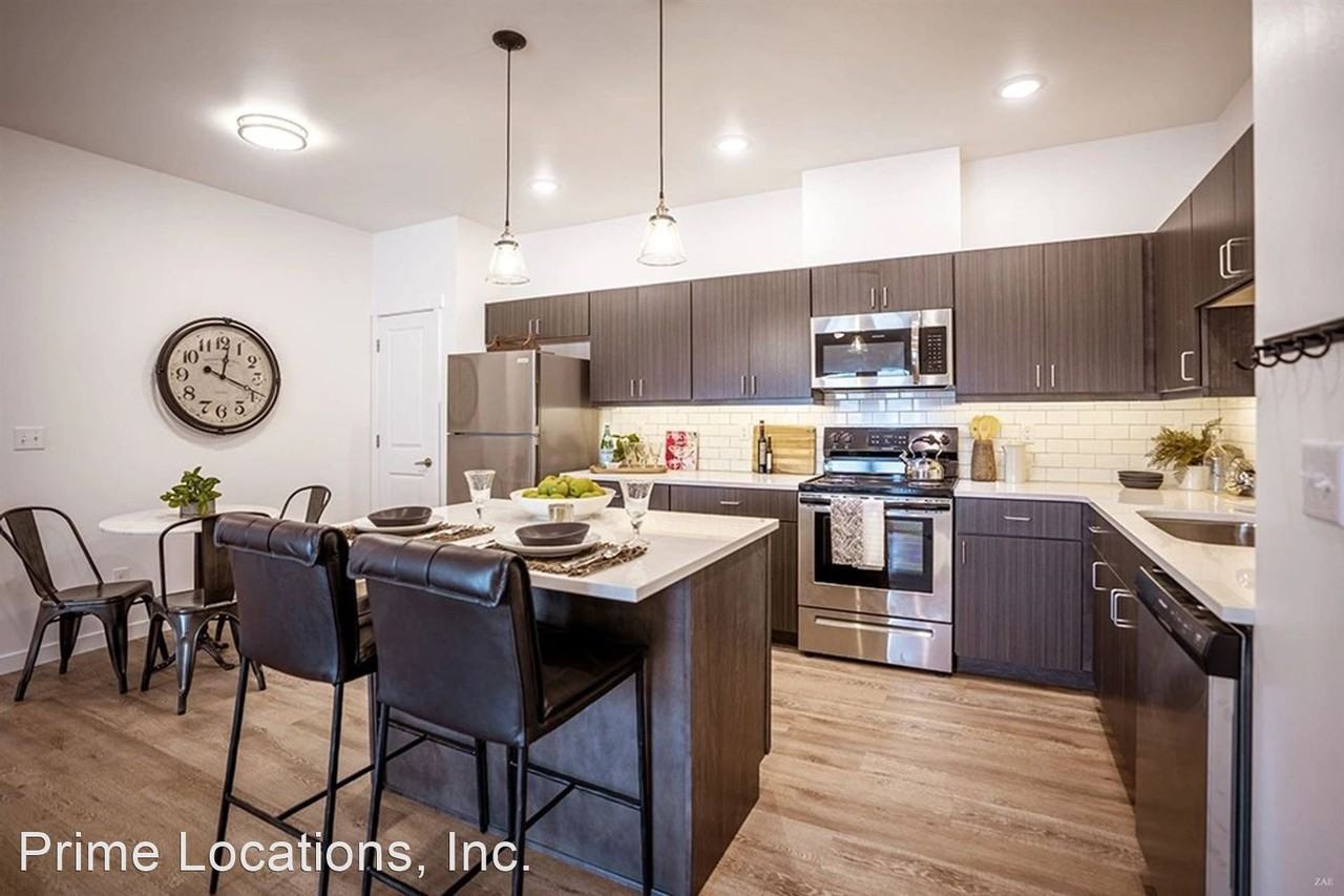 13307 SE McGillivary Blvd - Photo 3 of 50