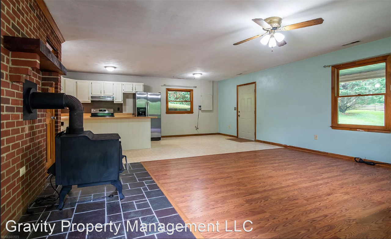 367 Camp Creek Rd Nw - Photo 3 of 17