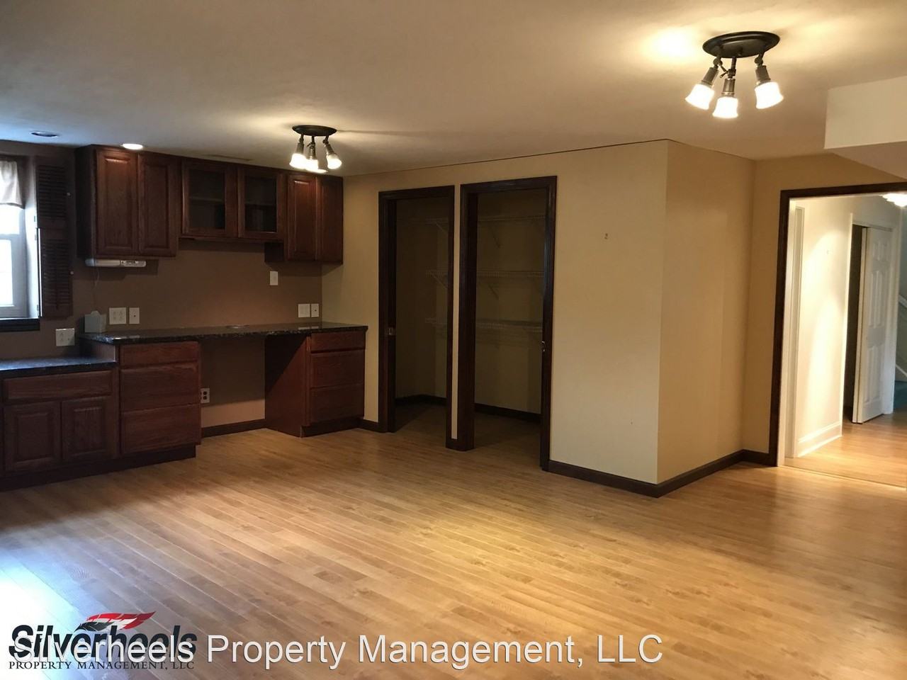 135 Canterbury Dr - Photo 2 of 13