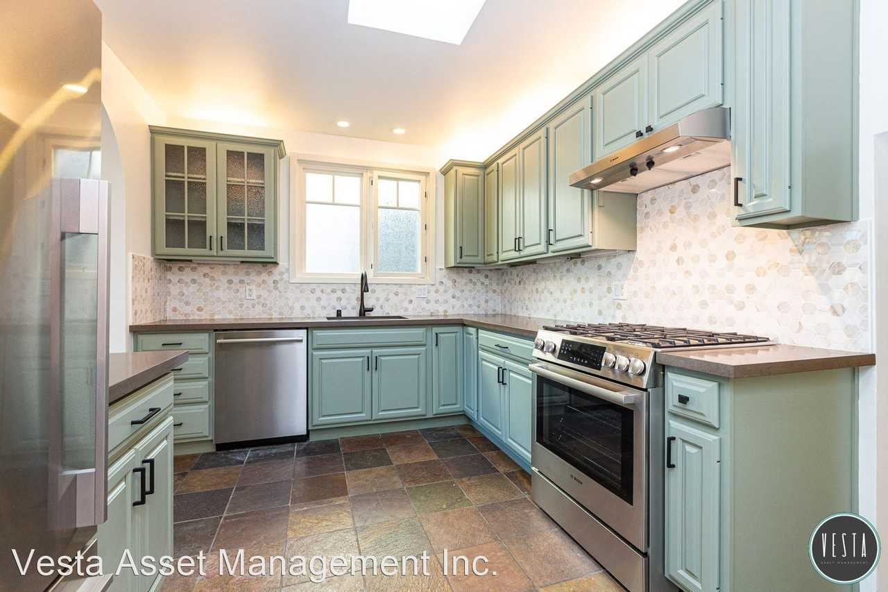 229 Juanita Way - Photo 3 of 35